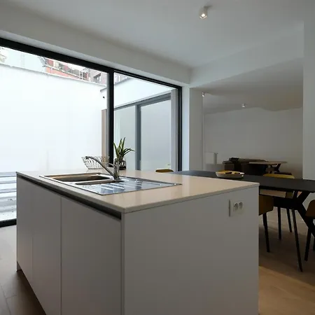 아파트 Modern Ruim 2-slaapkamer